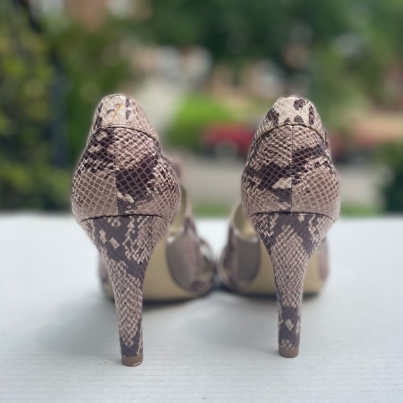 Anne Klein Sandals - Picture 8 of 14